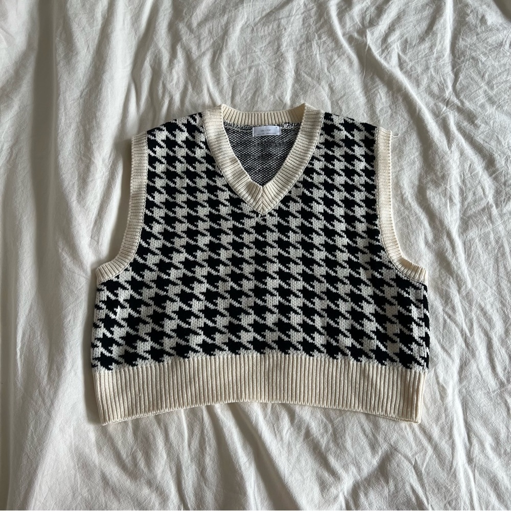 Oversized Knit Vest